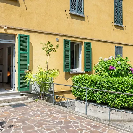 Guesthost - Cosy 200m From Como-borghi Station Apartamento Como